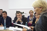 Председатель совета дома Елена Шушпанова и руководители управляющих компаний довольно резко высказались против давления на них со стороны общественников из «ЖКХ. Контроль-Новосибирск». Фото Анны ШЕСТЕРНИНОЙ