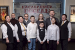 Фильм «Наследники Победы» был тепло принят новосибирскими зрителями, в том числе юными. 26 марта в кинотеатре «Победа» состоялся предпоказ художественного фильма «Наследники Победы» студии детского кино «Краски». Фото: mk.nso.ru