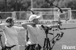 Вес лука для стрельбы без аксессуаров составляет около 1,5–2 кг. С тетивой, прицелом и стабилизаторами – уже 3,5–4,5 кг. Чтобы тягать вверх этот спортинвентарь, спортсменам нужны крепкие руки, поэтому кроме секции они посещают тренажерные залы. Во время соревнований некоторые лучники дополнительно нагружают луки специальными грузами, чтобы балансировать их. Фото: Андрей Заржецкий
