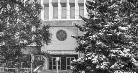 Для региона главная задача в бюджетном планировании — грамотно расставить приоритеты и выдержать баланс. Грядущая — уже завтра — сессия рассмотрит проект бюджета-2026. Фото: архив ИД «Советская Сибирь»