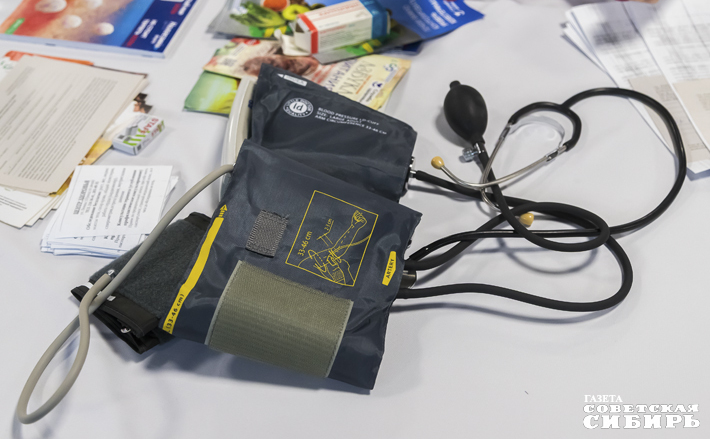 Если вы собрали уже толстую папку анализов, но до сих пор медицина не определила, почему у вас болит живот и «плохой» стул, обратитесь к психотерапевту, советуют врачи. Фото: Андрей Заржецкий