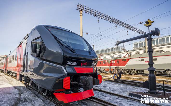 В планах компании — продажи льготных билетов на электропоезда через «Карту жителя Новосибирской области», а также ввод единого тарифа на перевозки на территории Новосибирска. Фото: Андрей Заржецкий