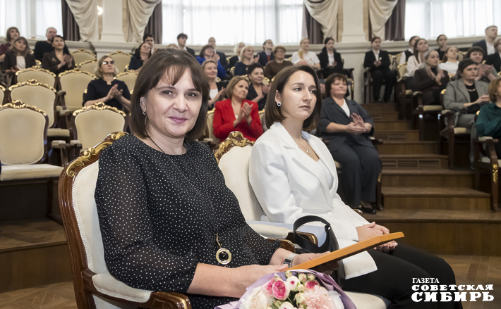 Мы уже третье поколение, — говорит преподаватель. — Первыми учителями были наши бабушки, затем — родители, а уж потом и наша очередь подошла.  Фото: Андрей Заржецкий