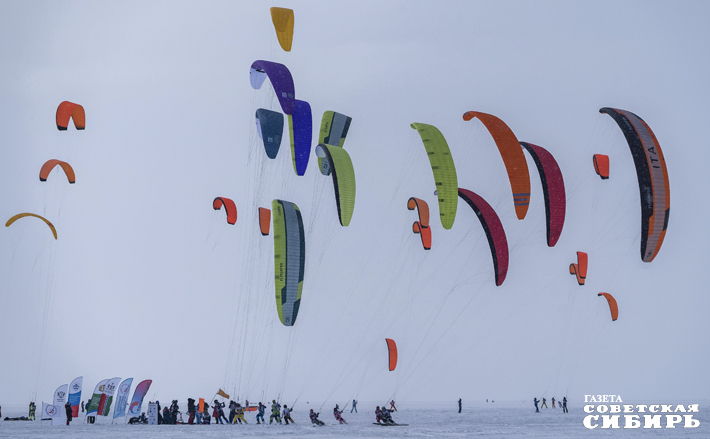 Развитием сноукайтинга занимается региональная федерация парусного спорта, которая объединяет около 100 спортсменов-парусников, парусные школы и детские секции. Фото: Андрей Заржецкий