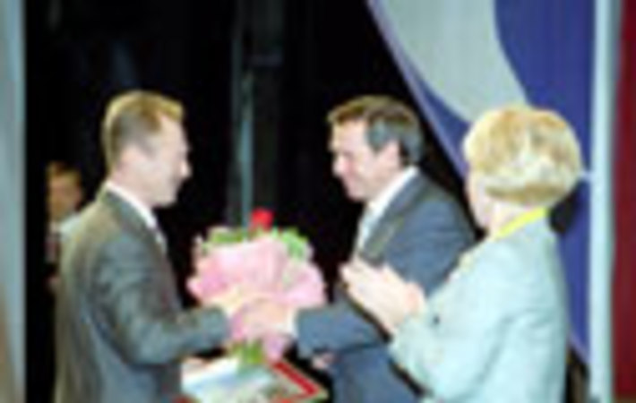 037-09.jpg