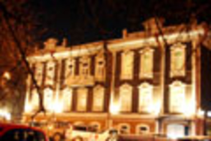 048-02.jpg