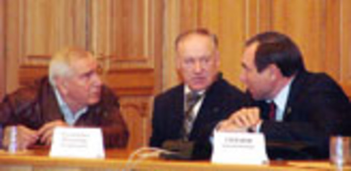 076-03.jpg