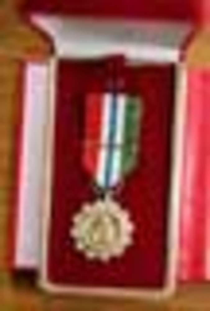 105-12.jpg