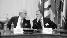 Бизнес и власть: есть о чем поговорить: Геннадий Шмаль и Владимир Никонов.