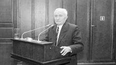 Выступает Александр Павлович Филатов.