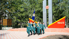 Участники военно-патриотического клуба на Вахте Памяти.
