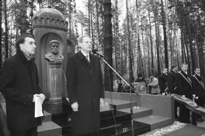 Василий Юрченко: «С моста, который Николай Тихомиров закончил, начался наш город».