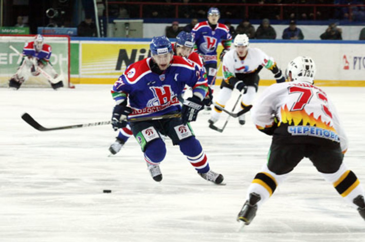Хоккей на прошлой неделе пополнил список базовых видов спорта Новосибирской области. Фото Бориса ВОЛКОВА