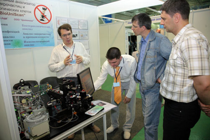 Венчурная ярмарка стала значимым событием для молодых ученых. Фото Павла КОМАРОВА