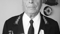 Почётный железнодорожник, кавалер ордена «Знак почёта», заслуженный работник транспорта РСФСР, почётный ветеран ЗСЖД, труженик тыла, ветеран труда Василий Семёнович Гусев также награжден медалями в честь «110-летия Транссиба»,  в честь 50-летия и 60-летия «Победы в Великой Отечественной войне»,  «За заслуги перед Кузбассом» 1-й и 2-й степени и знаком «Ударник сталинского призыва»
