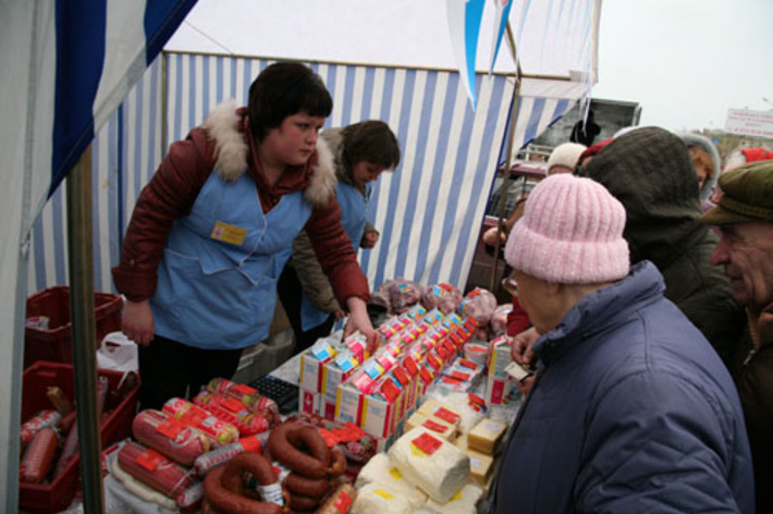 Сельхозярмарка: цены ниже, а качество выше. Фото Бориса МОСКВИНА
