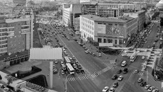 Масштабы мегаполиса особенно ощутимы с высоты птичьего полёта. Фото Павла КОМАРОВА