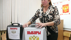 На предстоящих выборах они будут работать под «оком» веб-камер. Фото Михаила ПЕРМИНА