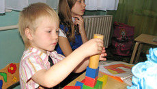 Новые группы детсадов —  радость для ребят и родителей. Фото Михаила ПЕРМИНА