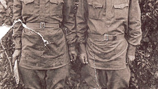 Вараскинские защитники рубежей: рядовые Никифор и Никита Лопухины. Фото из семейного архива ЛОПУХИНЫХ