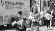 Настроение  у участников акции — отличное. Фото Михаила ПЕРМИНА