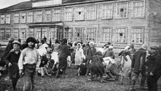 Коченёвская школа в годы войны. Фото с сайта Deti-v-vojnu.ru