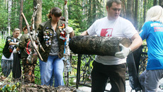 Слова важны, но дела не заменят. Фото Дарьи ДОРОТОВОЙ