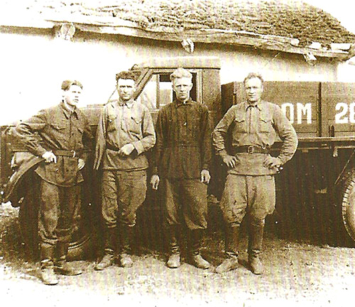 Фронтовики, 50-е годы. Фото из архива редакции