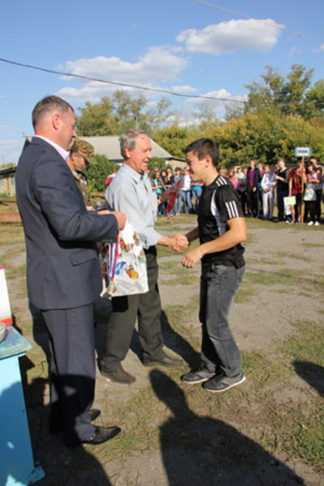 Награждение победителей. Фото Ольги ЛЕВИНОЙ