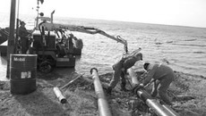 Идут работы по углублению водоема. Фото предоставлено администрацией Чановского района