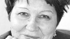 Почетный работник Западно-Сибирской магистрали  Зинаида Александровна Титова. Фото Елены КОСТИНОЙ