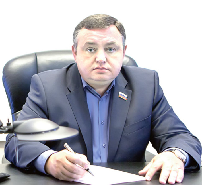 Депутат Законодательного собрания Новосибирской области, директор ОГУП «Техцентр НСО» Сергей АЛТУХОВ