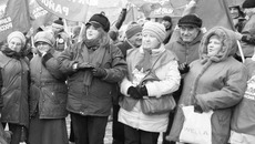 Митинг в поддержку кандидата в мэры Новосибирска Владимира Знаткова. Фото Аркадия УВАРОВА