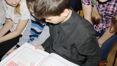 Новая традиция — делиться читательским опытом, даря свои любимые книги, — приживается в новосибирских библиотеках