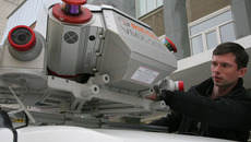 Современные технологии экономят время и деньги. Фото Михаила ПЕРМИНА