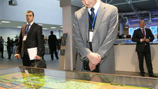 Инвестиционный интерес стран Азиатско-Тихоокеанского региона  к территории Сибири, по мнению экспертов, заключается не только  в получении доступа к природным ресурсам, но и с позиции колоссального потребительского рынка и расширения бизнеса. Фото из архива Аркадия УВАРОВА