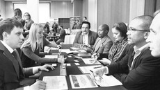 На переговоры с потенциальными партнерами по бизнесу из ЮАР в этом году заявились более трех десятков новосибирских компаний, в том числе оптовые и розничные сети, производители пищевой продукции, рестораторы, представители транспортно-логистической сферы и банки. Фото Михаила ПЕРМИНА