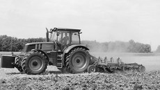 В числе задач, которые решает управление, — возврат земель в сельскохозяйственный оборот и защита интересов Новосибирского речного порта. Фото Михаила ПЕРМИНА