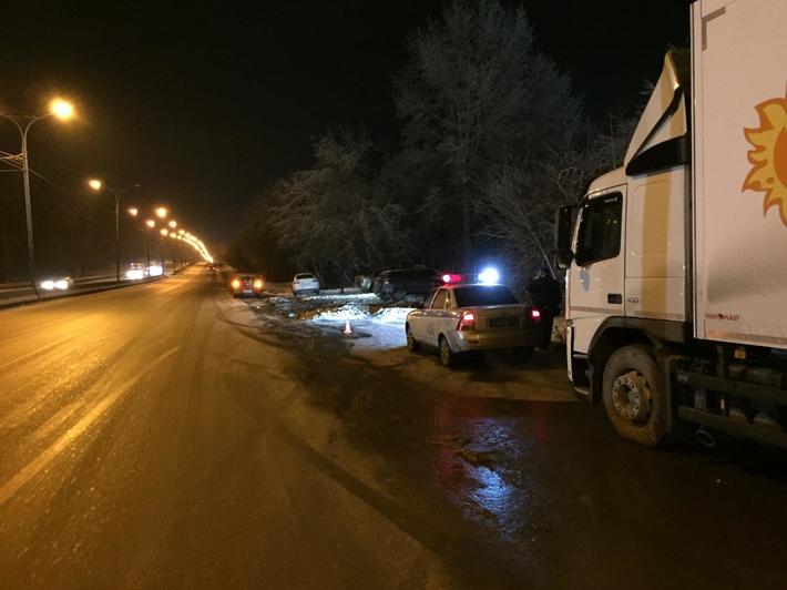Фото с места ДТП предоставлено ГИБДД Новосибирска