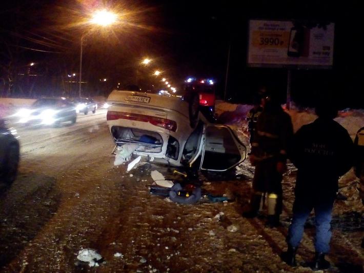 Фото с места ДТП предоставлено ГИБДД Новосибирска