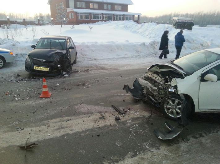 Фото с мест ДТП предоставлены ГИБДД Новосибирска