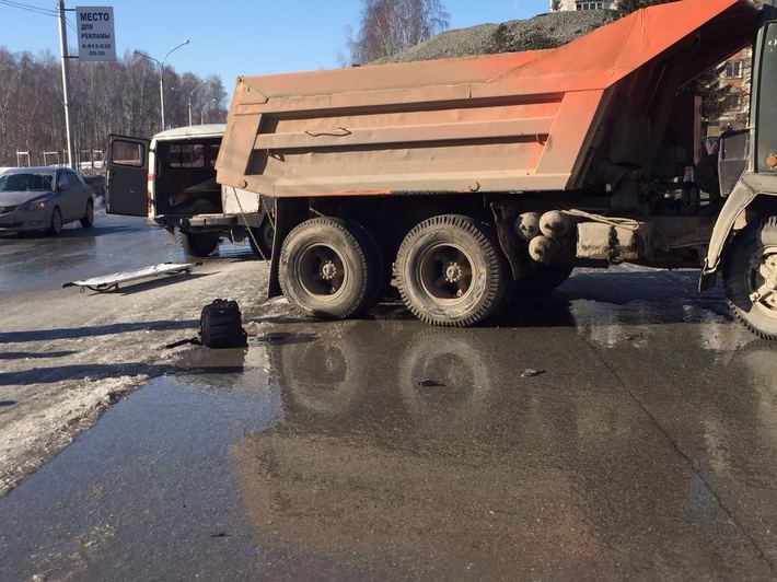 Фото с места ДТП предоставлены ГУ МВД по НСО