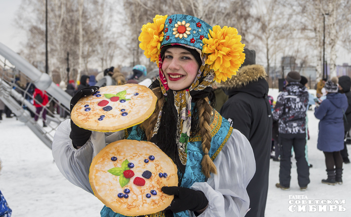 В Новосибирске 2 марта горячий чай и ароматные блины будут предложены гостям в парках «Центральный», «Первомайский», «Затулинский», «У моря Обского» и имени С.М. Кирова. Ну и, конечно, состоятся частушечные бои, масленичный карнавал и огненное шоу. Подробная программа доступна по ссылке https://parkigoroda-nsk.ru/maslenica_2025