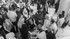 Одной из причин кадрового дефицита специалисты называют демографический кризис 90-х: за десять лет доля молодых работников сократилась на 26 процентов, а трудоспособное население — на семь процентов. По данным Минтруда, к 2030 году прогнозируется нехватка трех миллионов рабочих. Фото: Андрей Заржецкий