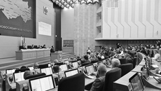 Доклад главы регионального минэконома Льва Решетникова об изменении критериев предоставления земельных участков без торгов для реализации масштабных инвестиционных проектов вызвал на сессии Законодательного собрания региона бурную дискуссию. По всей видимости, ко второму чтению законопроект будет подвергнут существенной доработке. Фото: nso.ru
