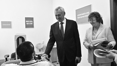 Губернатор встретился с участниками СВО и членами их семей, а также поблагодарил жителей Новосибирска за гуманитарную помощь, которую они оказывают во имя победы в Донбассе. Фото: nso.ru