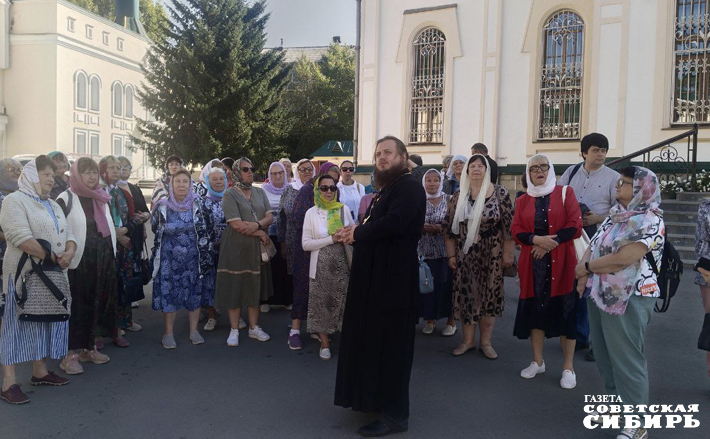 Три новосибирских храма открылись для жителей города с новой стороны. Для гостей провели экскурсии, а также ответили на все интересующие вопросы. Фото: Алёна Коврова