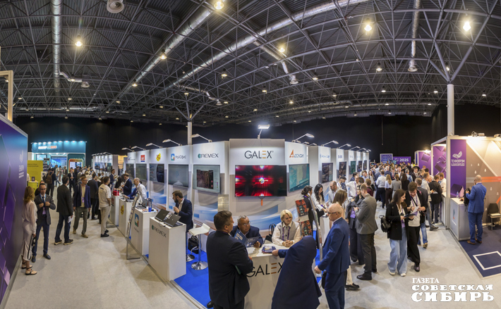 На полях «Технопрома-2025» свои программные продукты представили многие российские ИТ-компании — хочется надеяться, что потенциальные потребители оценят их по достоинству. Фото: Андрей Заржецкий