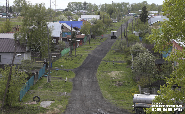 Если на селе нет нотариуса, помогут в местной администрации. Глава сельсовета или уполномоченный сотрудник оформят некоторые виды доверенностей, засвидетельствуют подписи на документах и так далее. Фото: архив ИД «Советская Сибирь»