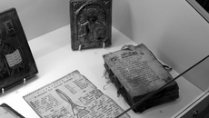 Экспозиция позволяет не только увидеть редкие памятники духовной культуры, но и осмыслить историческую роль христианства в формировании культурного пространства региона. Исследование коллекции непрерывно продолжается. Фото: Институт археологии и этнографии СО РАН